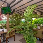 فندق Land Park