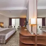 فندق Land Park 4*