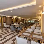 فندق Land Park 4*