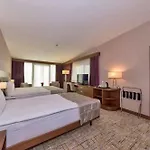 فندق Land Park 4*