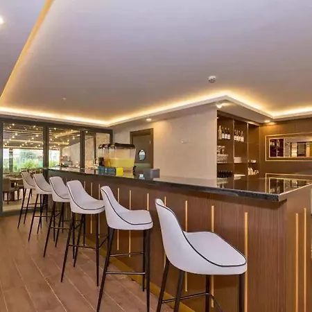 Land Park 4* Provincia di Istanbul