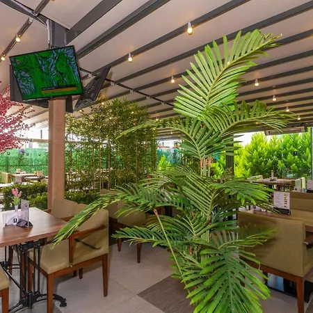 Land Park 4* Provincia di Istanbul