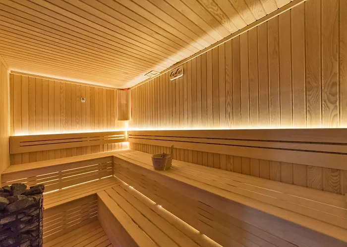 Ξενοδοχείο Land Park 4*