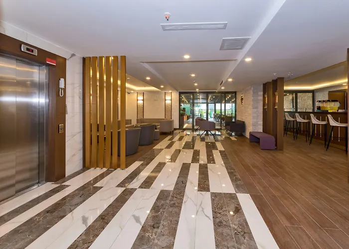 Ξενοδοχείο Land Park 4*