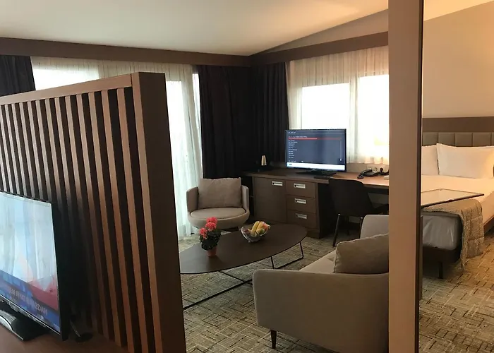 Land Park Ξενοδοχείο 4*