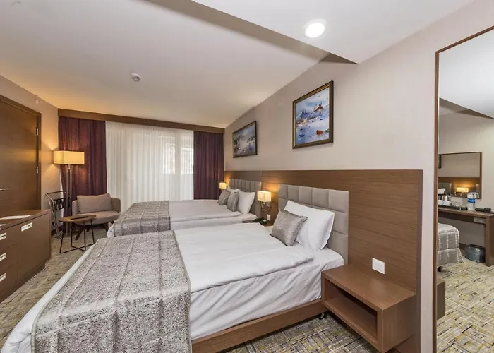 Ξενοδοχείο Land Park 4*