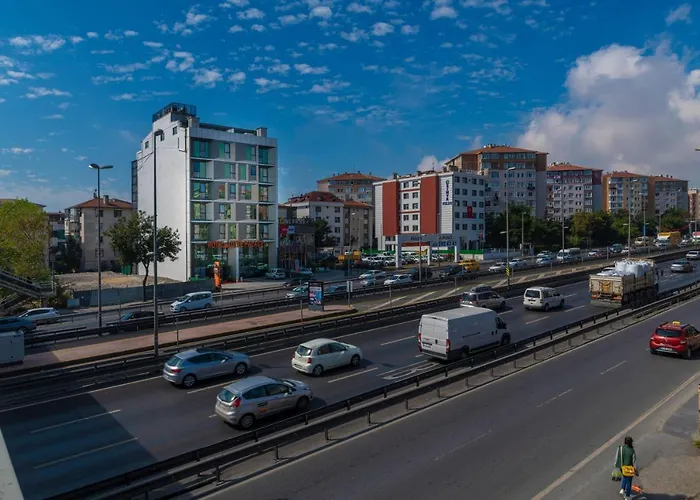 Ξενοδοχείο Land Park 4*