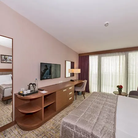 Land Park 4* اسطنبول