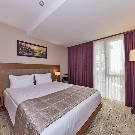 Land Park 4*